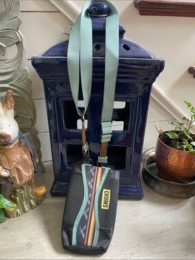 Chums Bottle Sling Detachable Strap